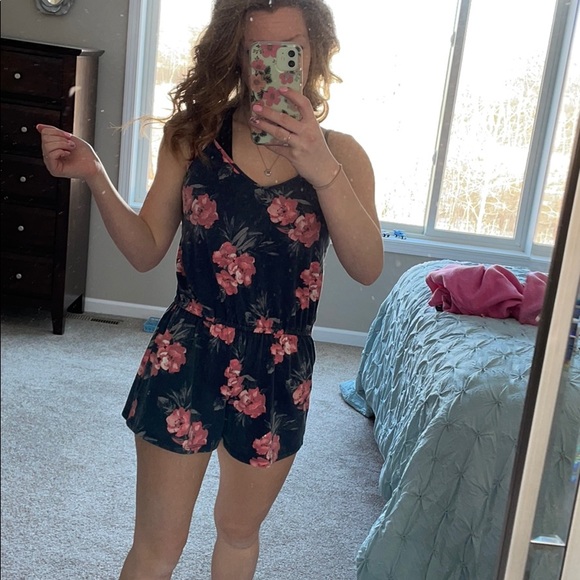 Floral romper - Picture 1 of 3